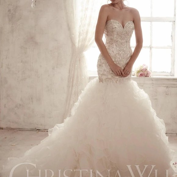 COPY - Christina Wu weddingg gown - Picture 1 of 5